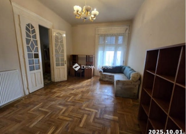 Eladó téglalakás, Budapesten, X. kerületben, Martinovics téren
