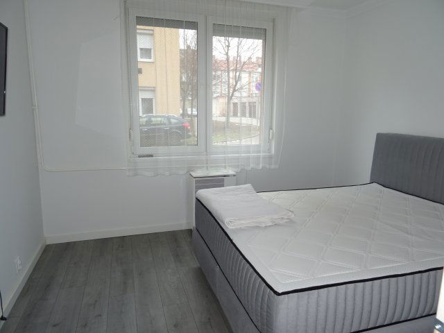 Eladó téglalakás, Szombathelyen 42.49 M Ft, 2 szobás