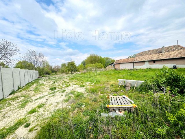 Eladó telek, Péren 26.9 M Ft / költözzbe.hu