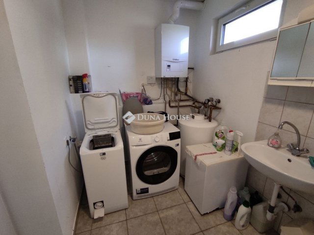 Eladó családi ház, Fonyódon 126 M Ft, 3 szobás