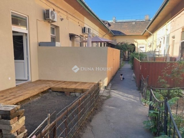Eladó téglalakás, Budapesten, X. kerületben 43.9 M Ft, 1 szobás