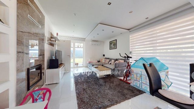 Eladó ikerház, Nyíregyházán 129 M Ft, 2+1 szobás