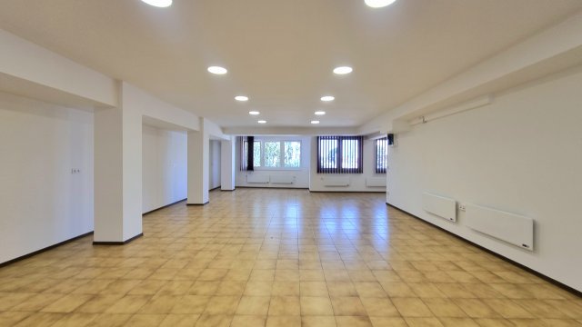 Kiadó üzlethelyiség, Nyíregyházán 290 E Ft / hó, 1 szobás