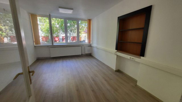 Kiadó iroda, Egerben 269 E Ft / hó / költözzbe.hu