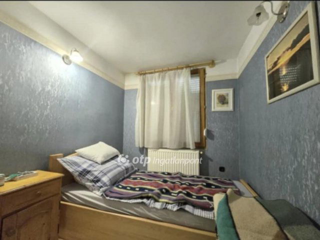 Eladó családi ház, Zalaegerszegen 150 M Ft, 8 szobás