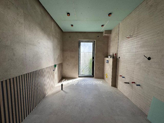 Eladó családi ház, Hajdúszoboszlón 220 M Ft, 3 szobás