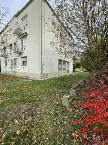 Eladó téglalakás, Martfűn 17.99 M Ft, 1 szobás