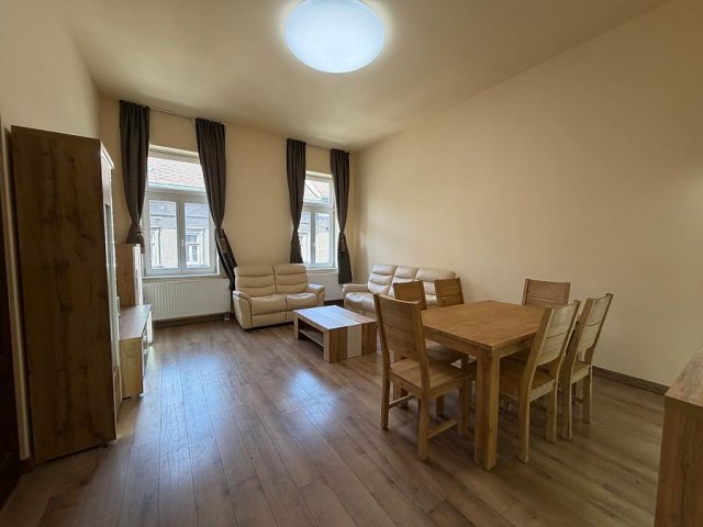 Eladó téglalakás, Budapesten, VII. kerületben, Király utcában