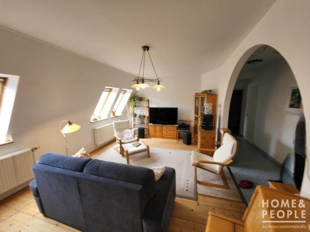 Eladó téglalakás, Szegeden 74.99 M Ft, 4+1 szobás
