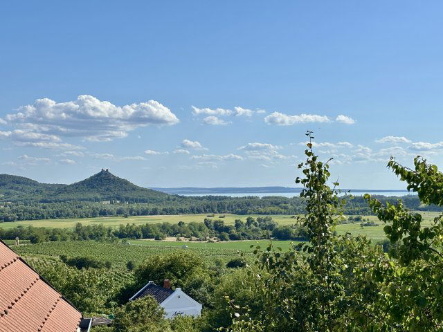 Eladó nyaraló, Hegymagason 99 M Ft, 5 szobás