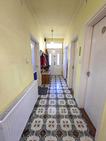 Eladó családi ház, Baracskán 52.9 M Ft, 3 szobás