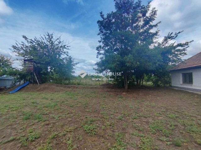 Eladó családi ház, Kókán 44.9 M Ft, 4 szobás