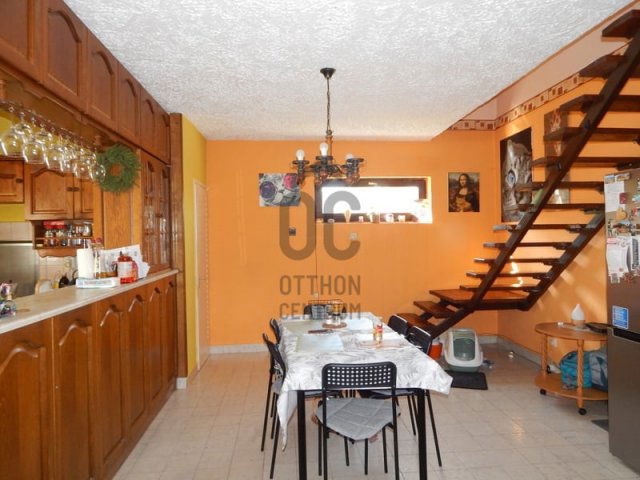 Eladó családi ház, Alsónemesapátiban 56.99 M Ft, 5 szobás