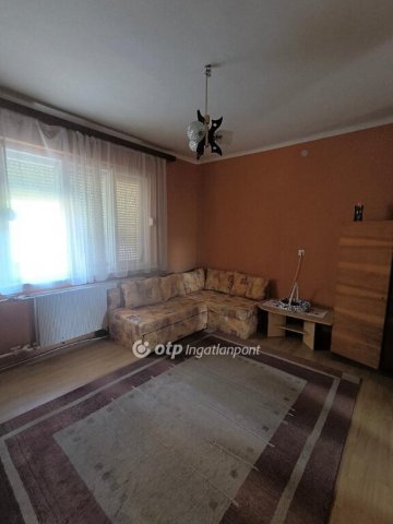 Eladó családi ház, Salgótarjánban 28 M Ft, 3 szobás
