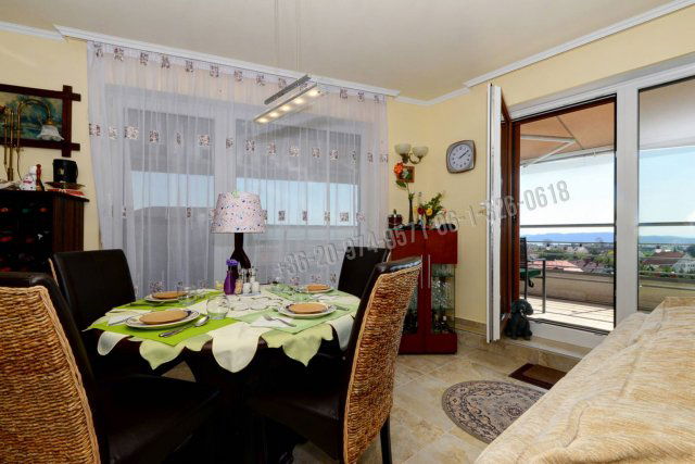 Eladó téglalakás, Balatonfüreden 225 M Ft, 2 szobás