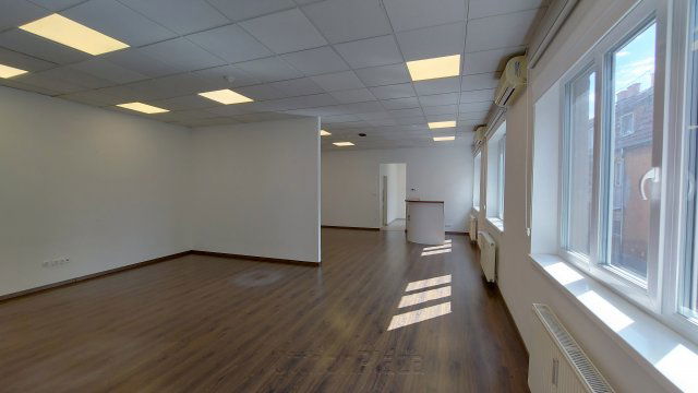 Kiadó iroda, Budapesten, IV. kerületben, Berni utcában, 4 szobás