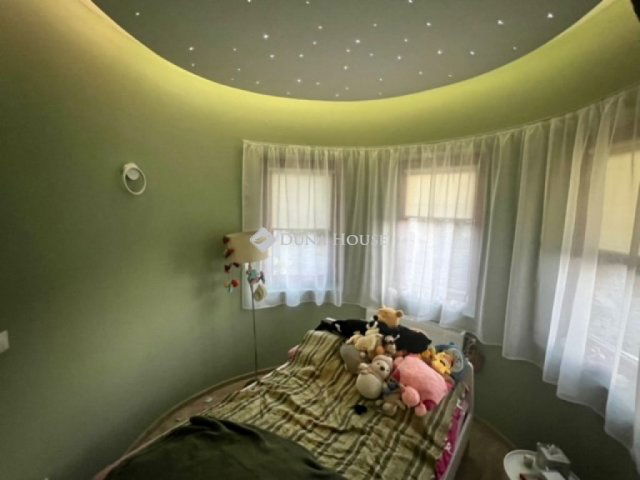 Eladó családi ház, Nyíregyházán 129 M Ft, 5 szobás