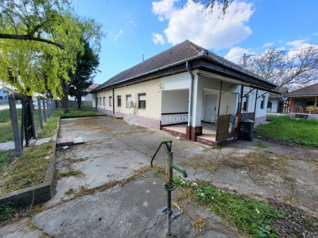 Eladó családi ház, Kiskunlacházán 79.9 M Ft, 6+2 szobás