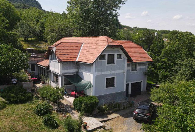 Eladó családi ház, Kisapátiban 299 M Ft, 5 szobás