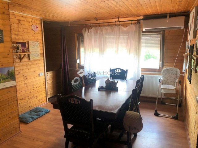 Eladó családi ház, Halásztelken 295 M Ft, 8 szobás