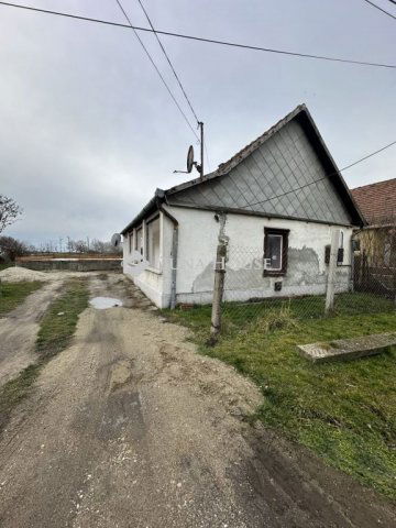 Eladó családi ház, Sárbogárdon, Tinódy utcában 18 M Ft
