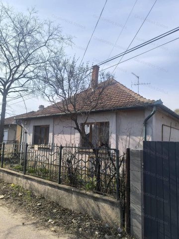 Eladó családi ház, Szolnokon 25 M Ft, 3 szobás