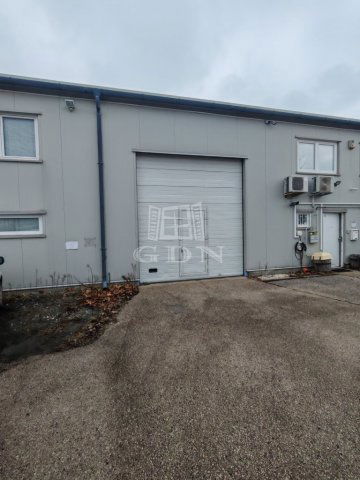 Kiadó ipari ingatlan, Nagytarcsán 250 E Ft / hó