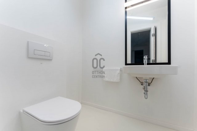 Eladó téglalakás, Veszprémben 125 M Ft, 2 szobás