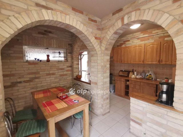Eladó családi ház, Medgyesegyházán 42.9 M Ft, 2+2 szobás