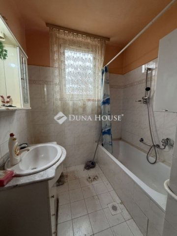 Eladó téglalakás, Budapesten, XXI. kerületben 55 M Ft, 2 szobás