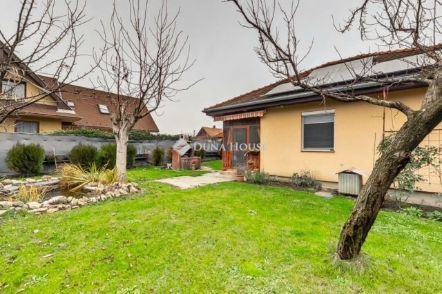 Eladó ikerház, Szigethalmon 84.9 M Ft, 3 szobás