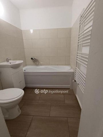 Eladó családi ház, Pilisen 35 M Ft, 4 szobás