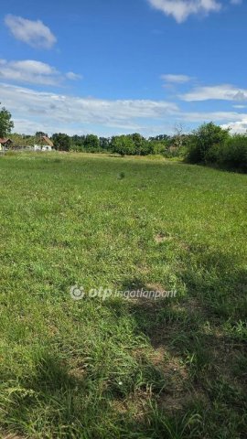 Eladó nyaraló, Győrött 16 M Ft, 2 szobás / költözzbe.hu