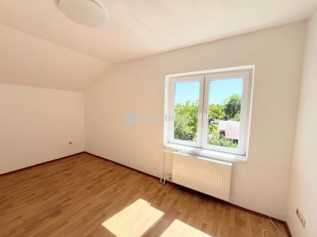 Eladó családi ház, Katafán 64.9 M Ft, 7 szobás