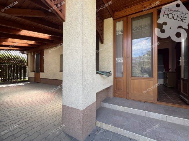 Eladó családi ház, Tiszakécskén 53.6 M Ft, 4 szobás