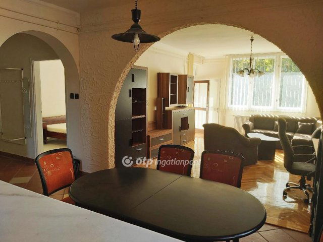 Eladó téglalakás, Gyulán 59 M Ft, 3 szobás