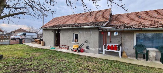 Eladó családi ház, Zagyvarékason 11.99 M Ft, 2+1 szobás