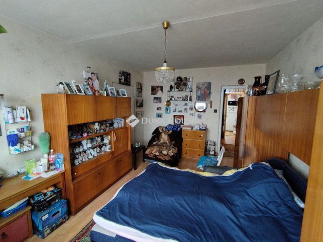 Eladó panellakás, Budapesten, XV. kerületben, Drégelyvár utcában