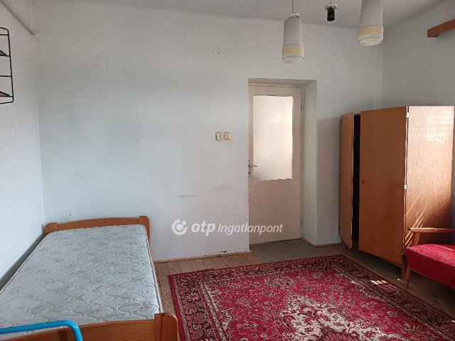 Eladó családi ház, Pécelen 52 M Ft, 3 szobás