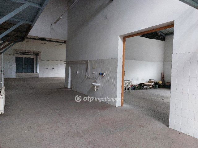 Eladó ipari ingatlan, Mohácson 99 M Ft / költözzbe.hu
