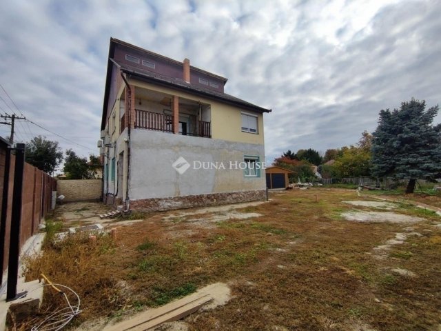 Eladó családi ház, Monoron 89.9 M Ft, 3 szobás