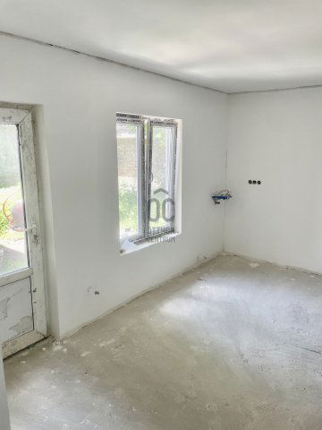 Eladó családi ház, Vecsésen 109 M Ft, 5 szobás