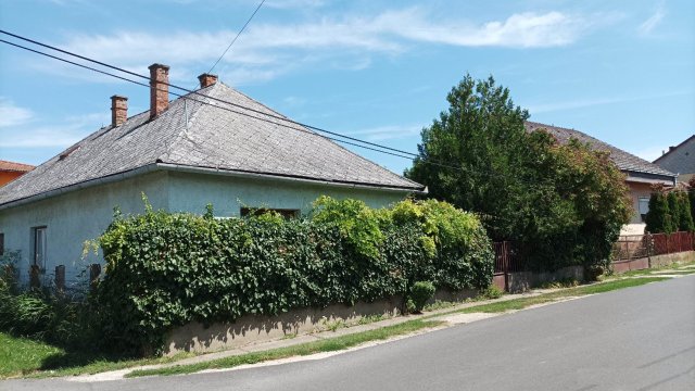 Eladó családi ház, Tiszavasváriban, Zrínyi utcában 6.99 M Ft