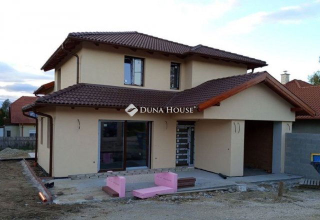 Eladó ikerház, Solymáron 155 M Ft, 5 szobás