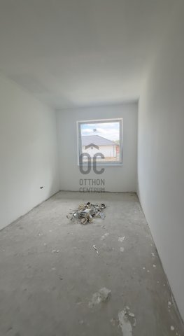 Eladó családi ház, Bugyin 115.2 M Ft, 4 szobás