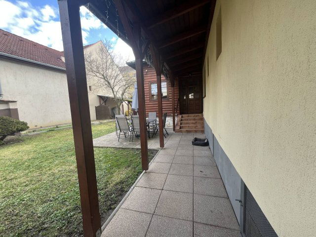 Eladó családi ház, Gyulán 149 M Ft, 7 szobás