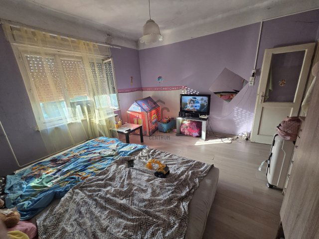 Eladó családi ház, Szigetszentmiklóson 45 M Ft, 4 szobás