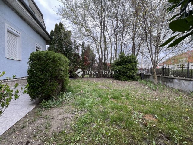 Eladó téglalakás, Győrladaméren 74.9 M Ft, 5 szobás