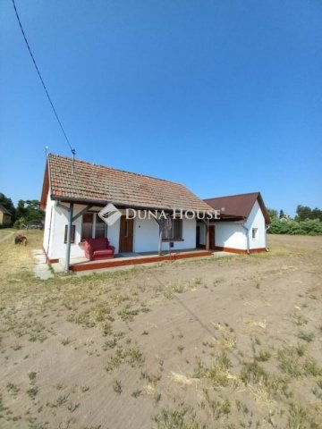 Eladó családi ház, Lajosmizsén 17.5 M Ft, 3 szobás