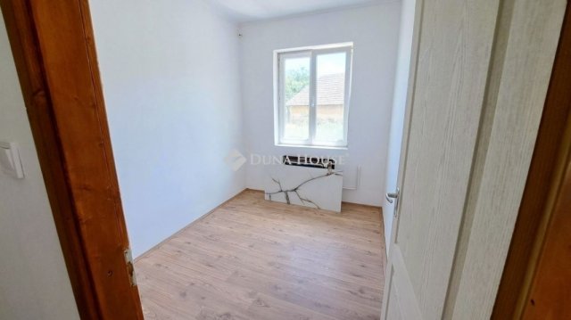 Eladó családi ház, Zsámbokon 52.5 M Ft, 3+1 szobás